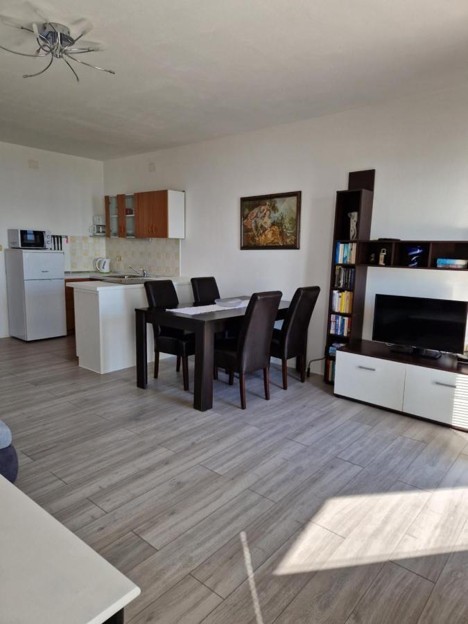 Apartments Velic ツリクヴェニツァ エクステリア 写真