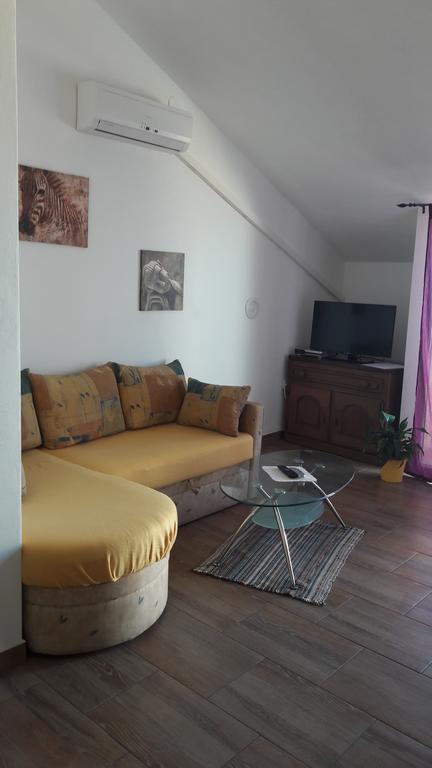 Apartments Velic ツリクヴェニツァ エクステリア 写真