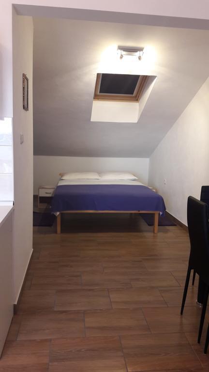 Apartments Velic ツリクヴェニツァ エクステリア 写真